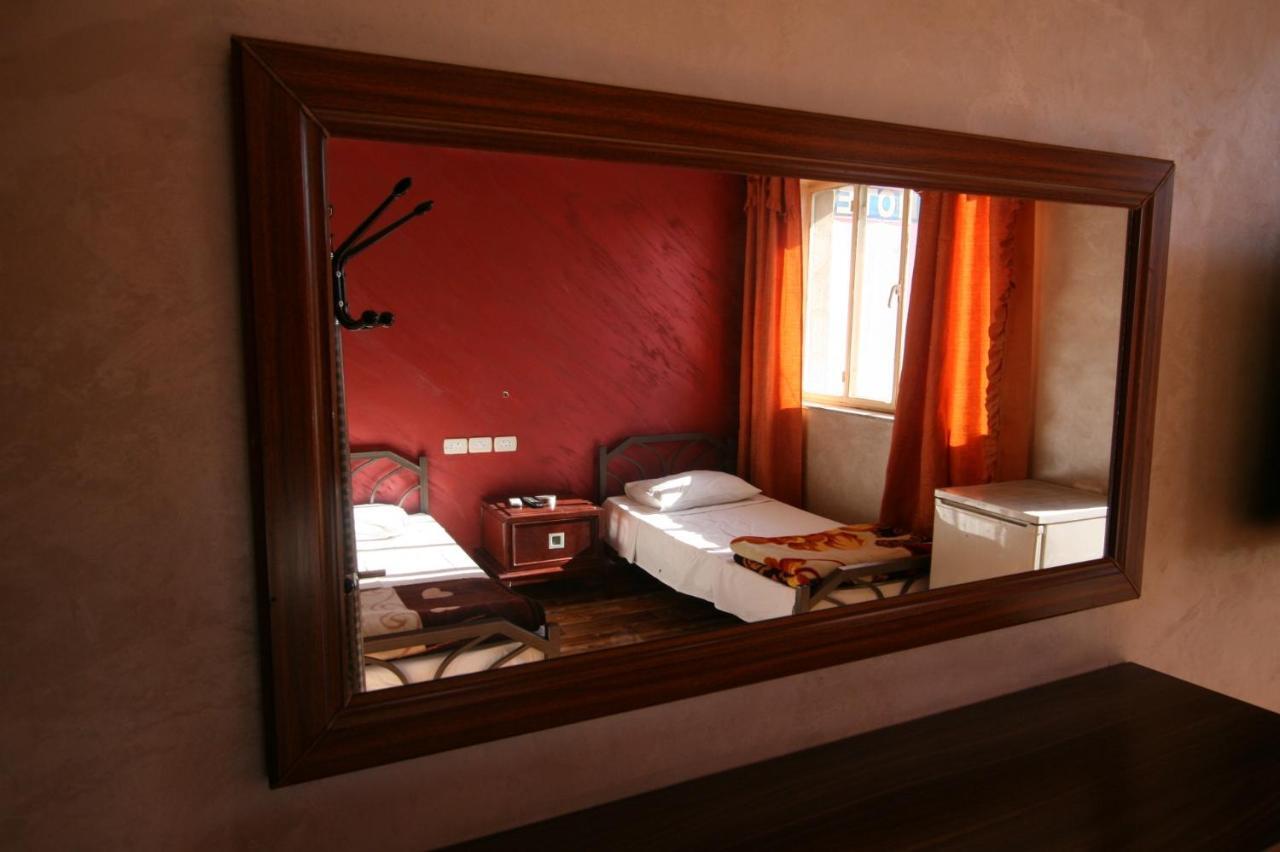 Erasmus Student House By Sunrise Hostel アンマン エクステリア 写真